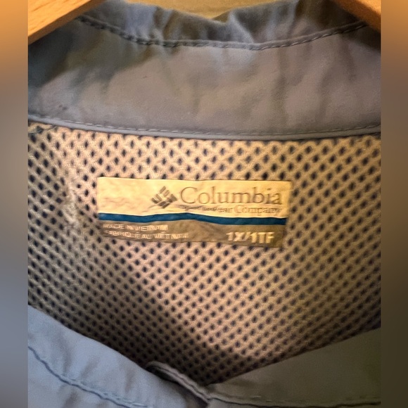 Lovely blue Columbia - Picture 3 of 3